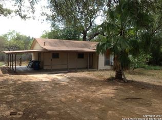 1311 W Goodwin St, Pleasanton, TX 78064