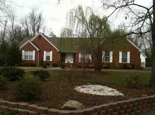 5775 Blandville Rd, Paducah, KY 42001