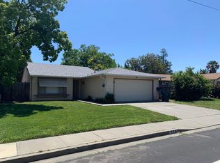 370 Yellowstone Dr, Vacaville, CA