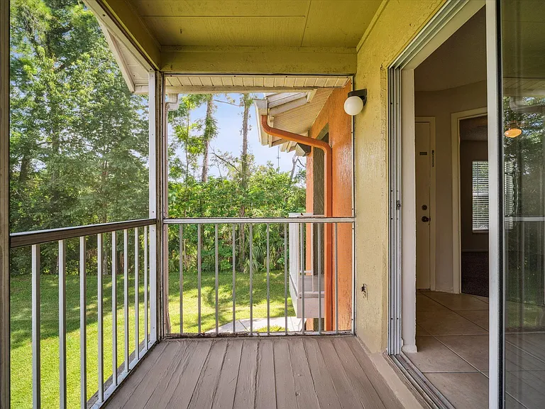 One Bedroom - 1 Bed / 1 Bath - 548 Sq.Ft.