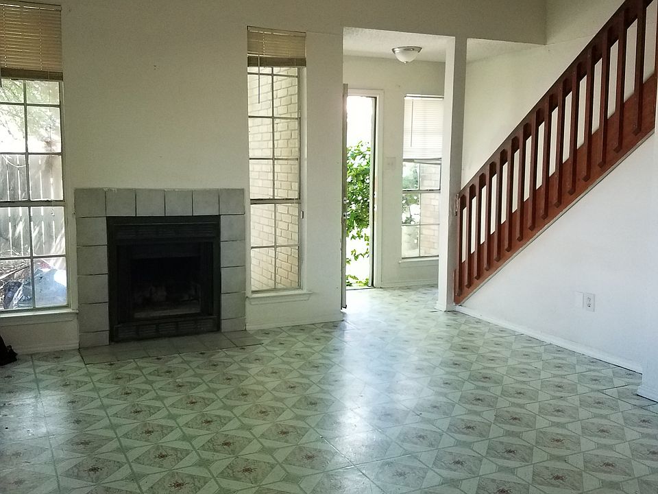 1st image of 7531 Oak Chase