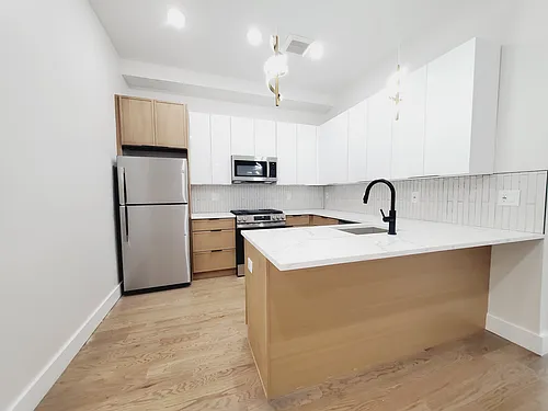 40 Lembeck Ave Photo 1