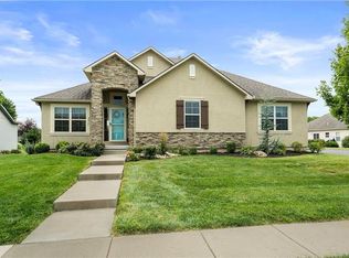 2217 Alexander Creek Dr, Raymore, MO 64083