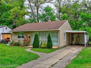 10600 Saratoga St, Oak Park, MI