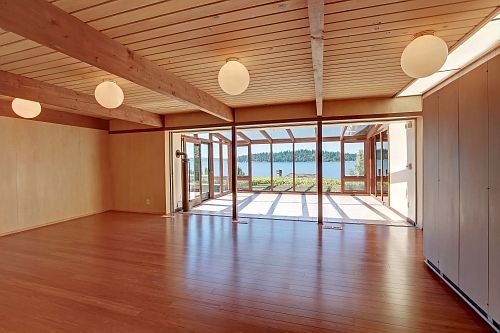 sun room and dining