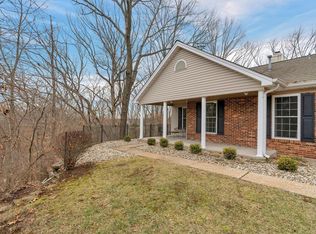 500 Oak Ridge Trails Ct, Ballwin, MO 63021