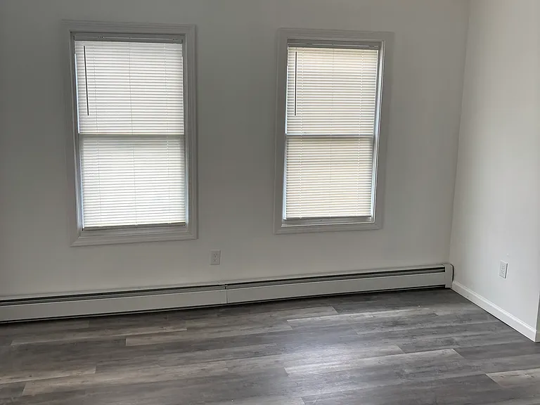249 Lincoln St — Photo 8