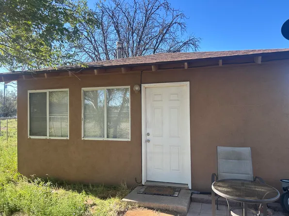 975 Harris Ave, Bosque Farms, NM 87068