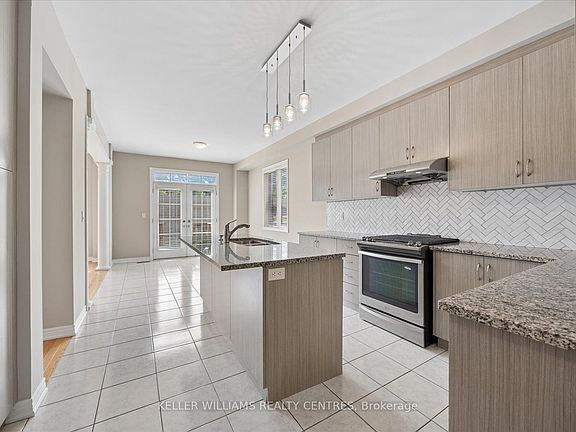5th image of 668 McGregor Farm Trl