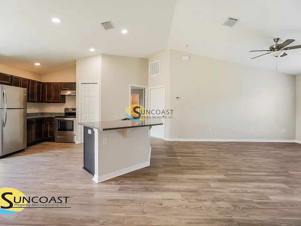 2625 W Castania Dr