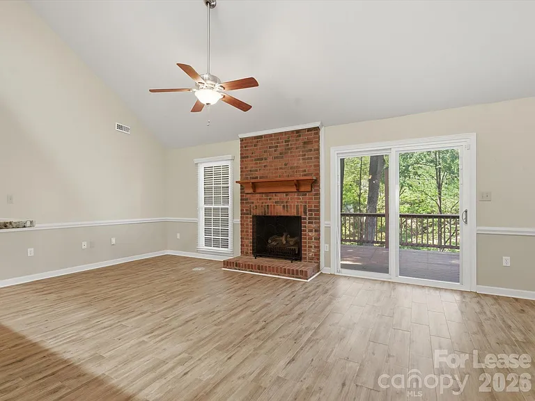9437 Fairmead Dr — Photo 20
