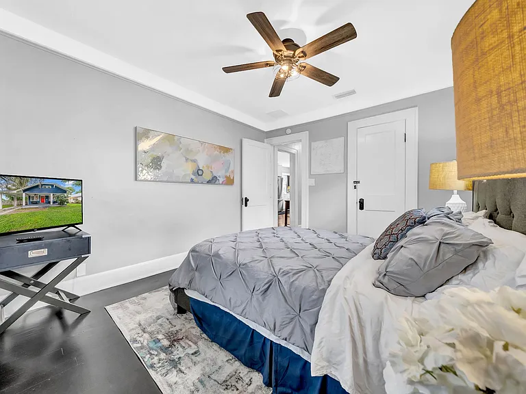 Secondary bedroom facing the front yard