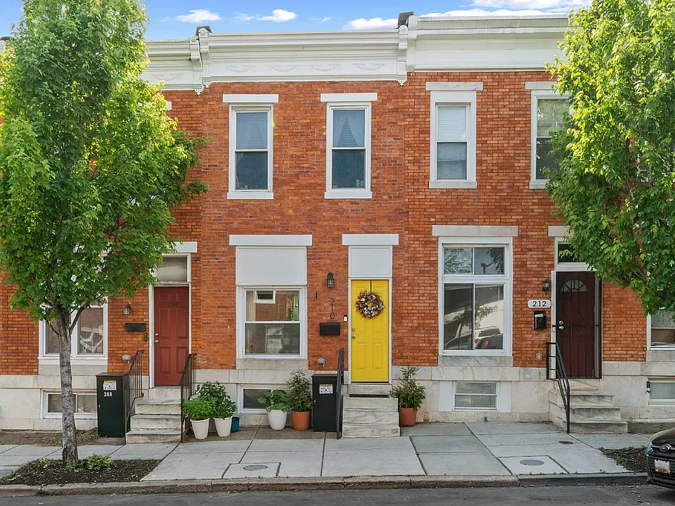 210 N Ellwood Ave