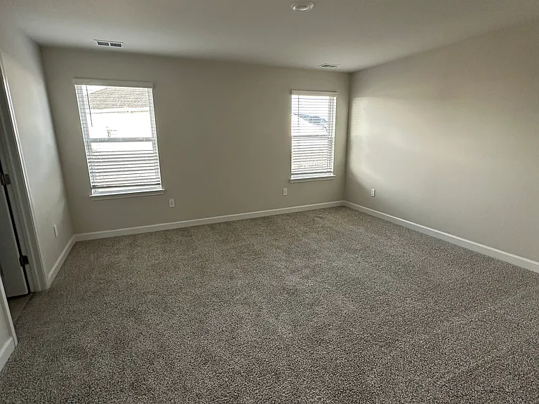 2604 Grand Meadow Dr — Photo 6