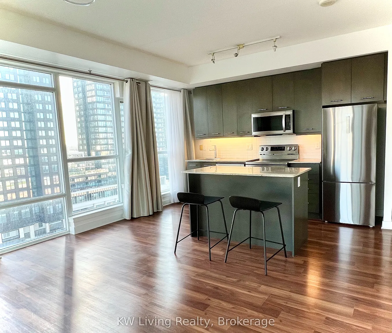 360 Square One Dr #1005 photo 1