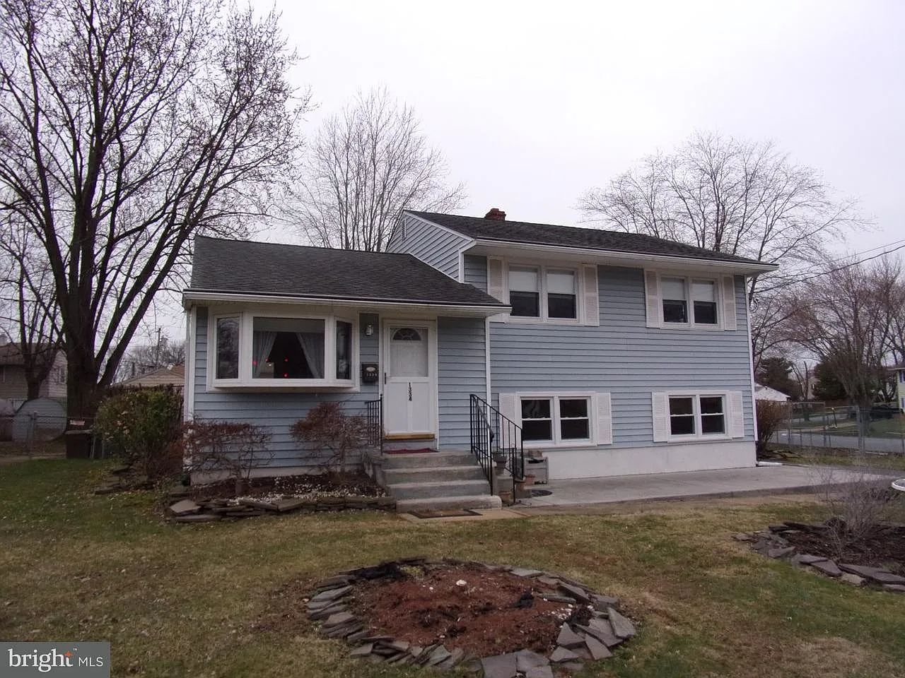 1334 Greenleaf Rd photo 1