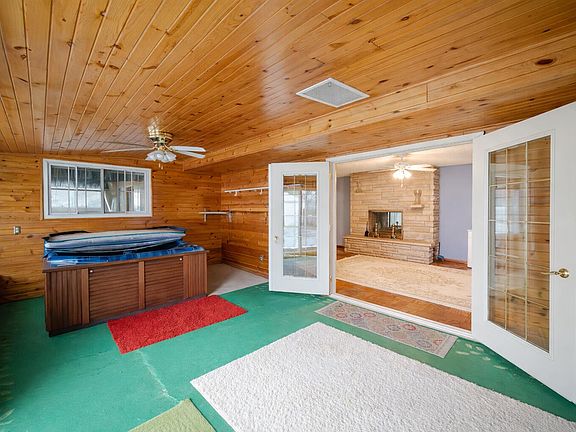 2nd image of 2450 S Marys Ln