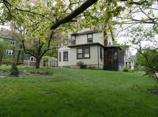 4 Hastings St, Wellesley, MA 02481