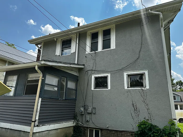 1696 Manchester Ave — Photo 6