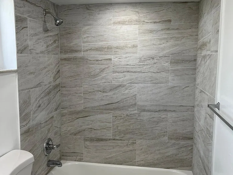 720 SE 16th St #3 — Photo 4
