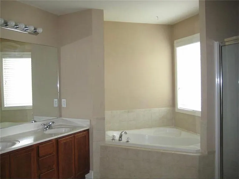 2213 Stancil Point Dr — Photo 13