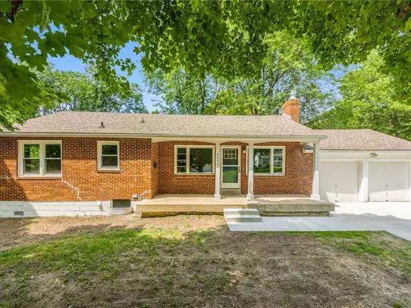 5002 N Park Ave, Kansas City, MO 64118