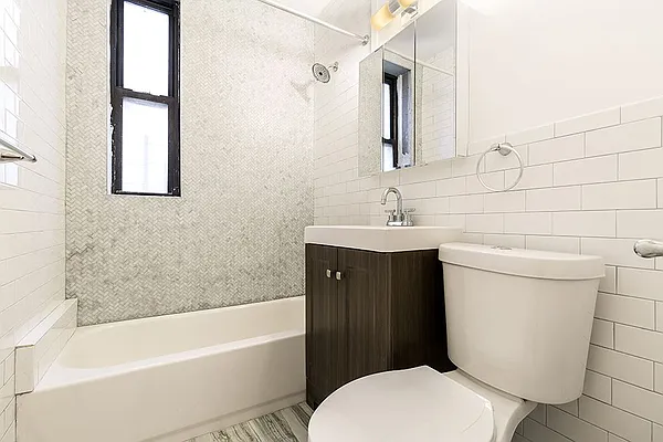 Rented by Dixon Advisory USA Inc. | media 27