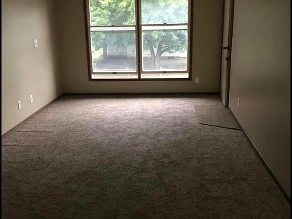 3rd image of 6-130 S Clay St #6