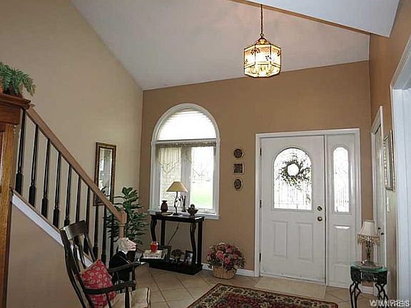 2nd image of 341 White Oak Ln