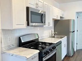 5822 9th St NW, Washington, DC