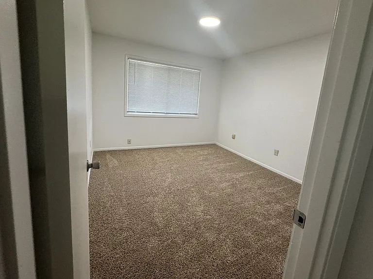 1003 Parkway Dr #1005 — Photo 5