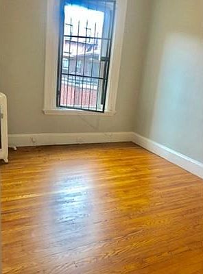 2nd image of 133 Newbury St Ste 1