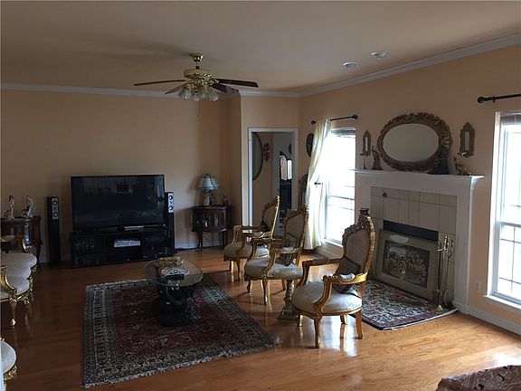 3rd image of 5210 S 62nd St