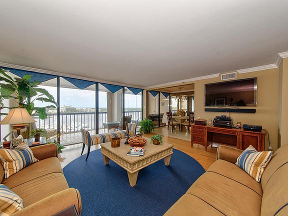 3rd image of 400 N Flagler Dr APT 1405