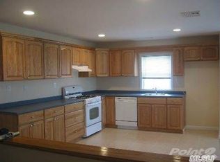 229 Garfield Ave, Mineola, NY 11501