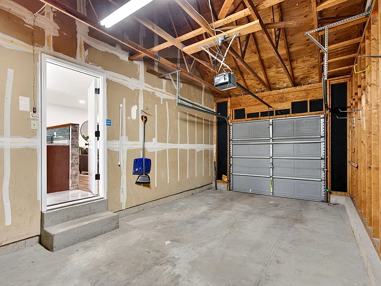 2126 Hungerford Dr — Photo 27