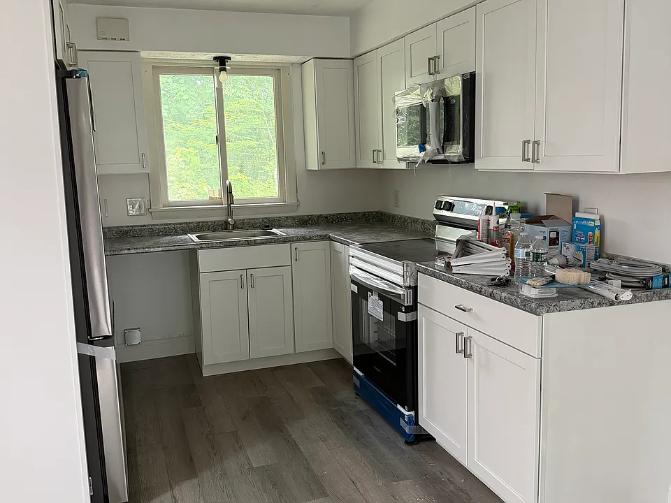 528 East Ave #204