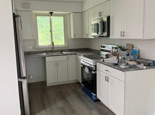 528 East Ave APT 204, Lewiston, ME 04240