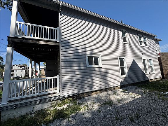 3rd image of 1809 Myrtle St