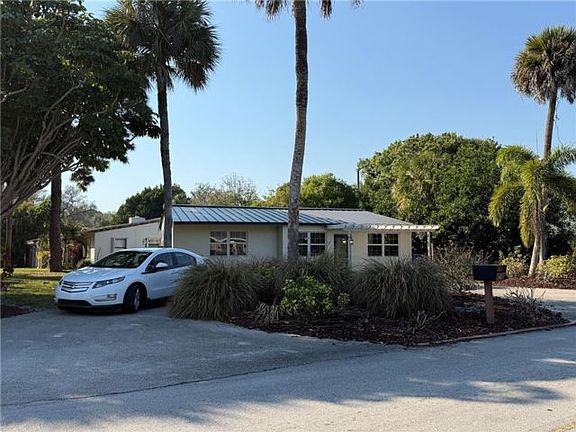 3rd image of 1701 SW 13th Ct