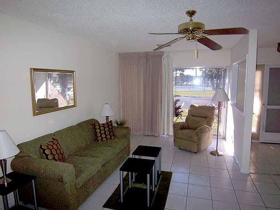 5th image of 1021 Pheasant Run Dr APT C