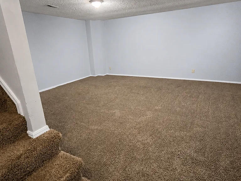 1224 E Selma St — Photo 16