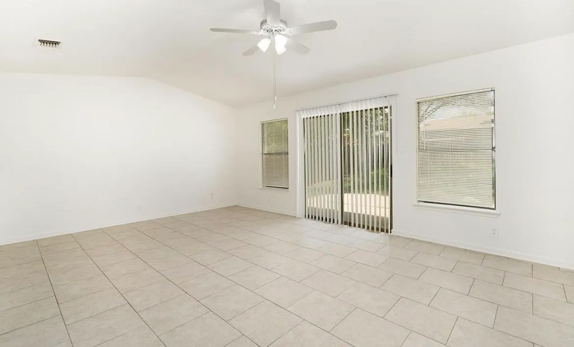 Building Photo - 5839 Sun Bay