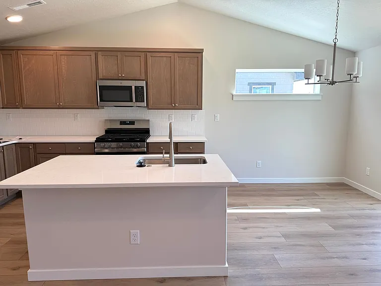 11121 Bluefield Dr — Photo 7