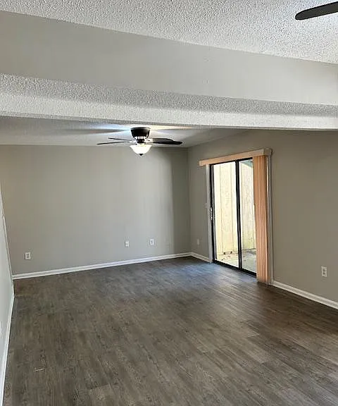 465 Hickory Hill Dr — Photo 16