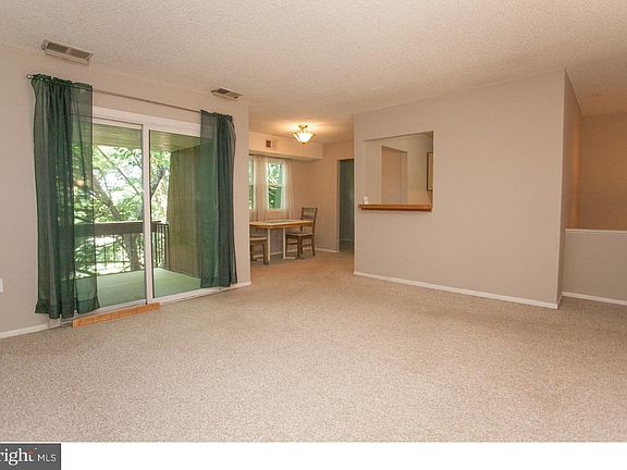 5th image of 420 Meadowview Ln #420
