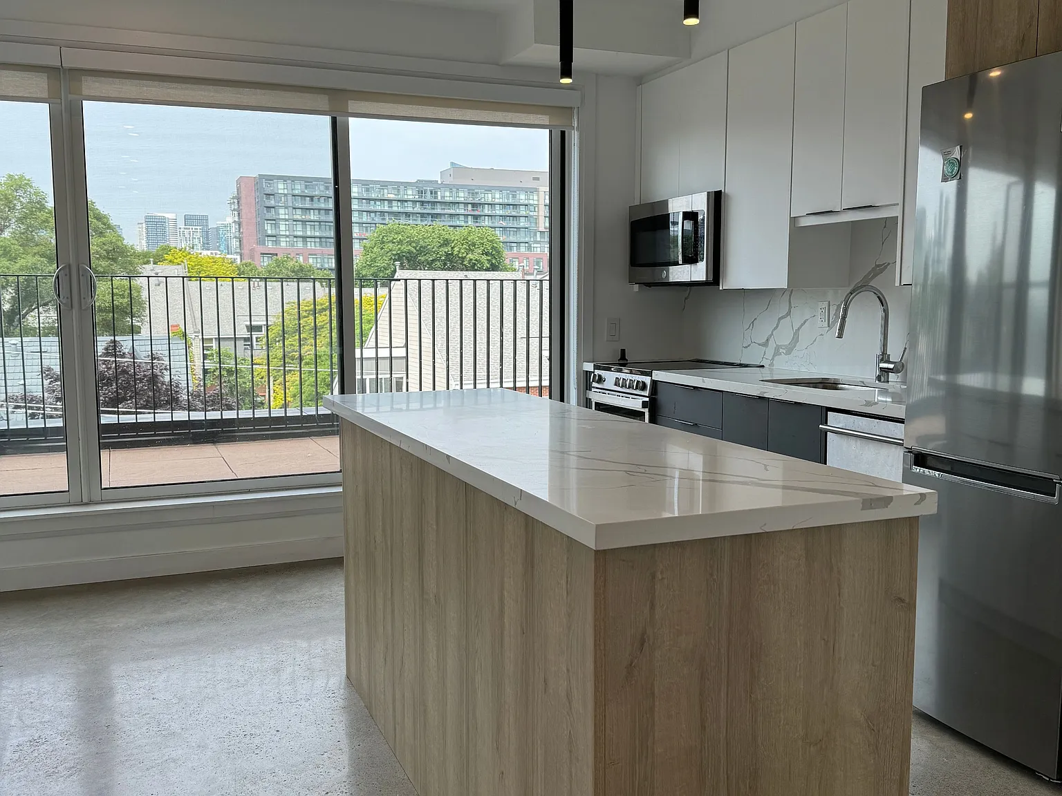 2 bed, $2,995 — Photo 2