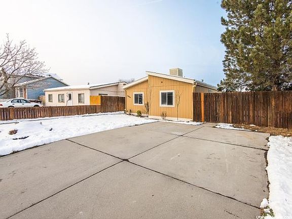 2nd image of 5084 W Crownpointe Dr