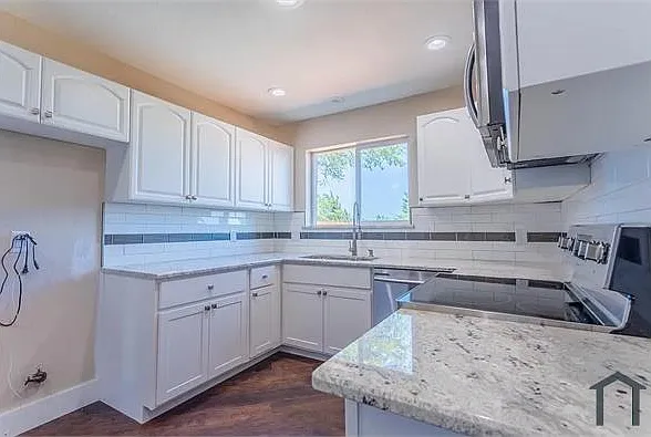 5202 Vagas Dr — Photo 15