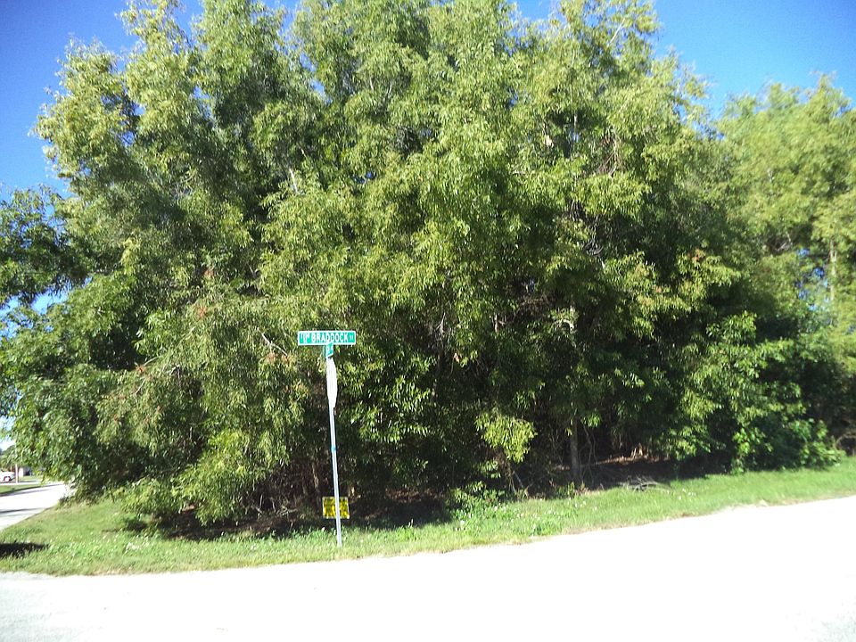 1st image of 2298 SE Braddock Street
